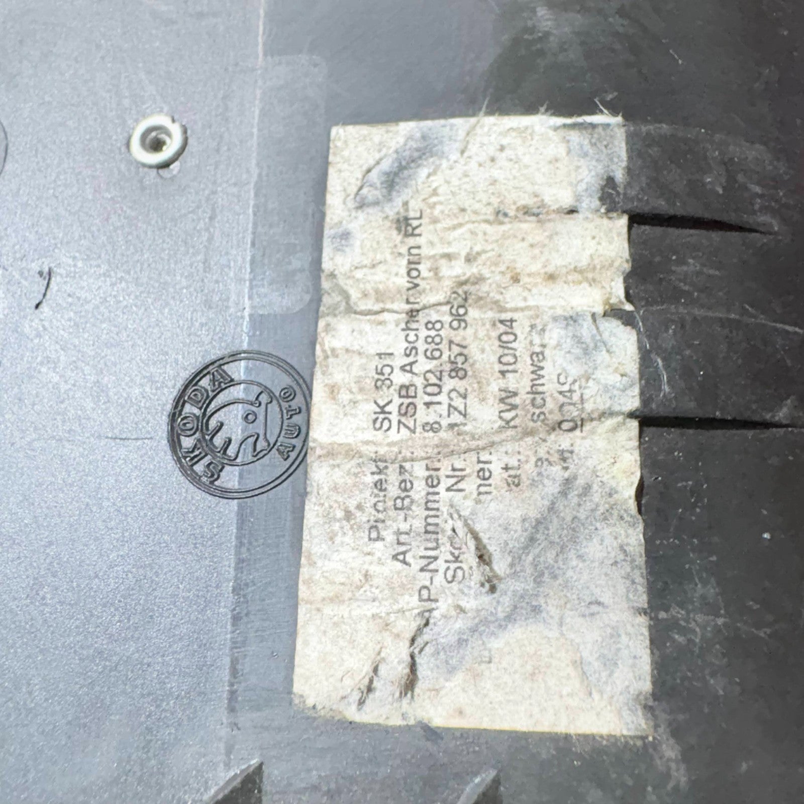 Skoda Octavia Mk2 1Z 2004-2008 RHD Centre Console Ashtray Storage 1Z2857962