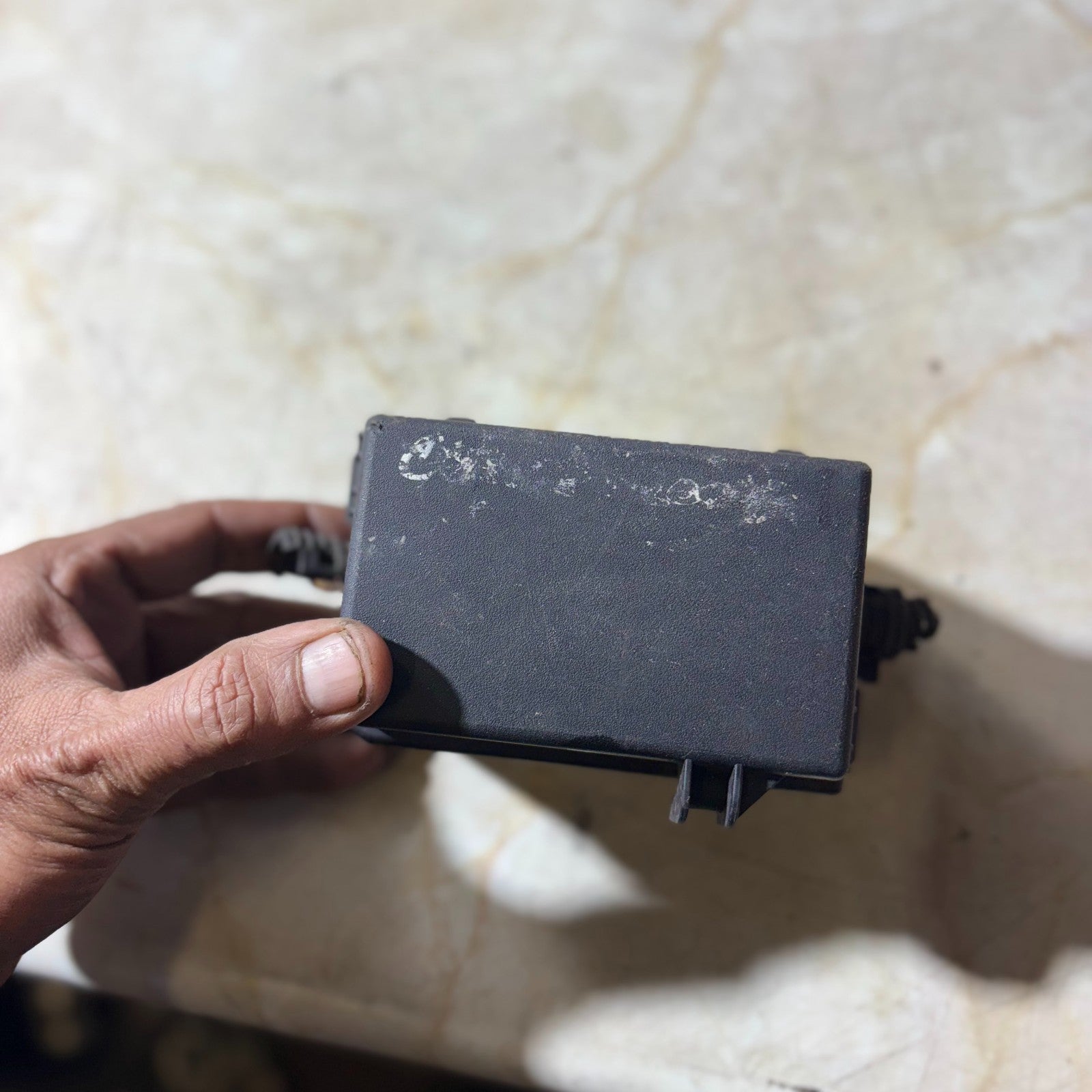 VAUXHALL COMBO CORSA 2001-2011 FUSE BOX 13106985