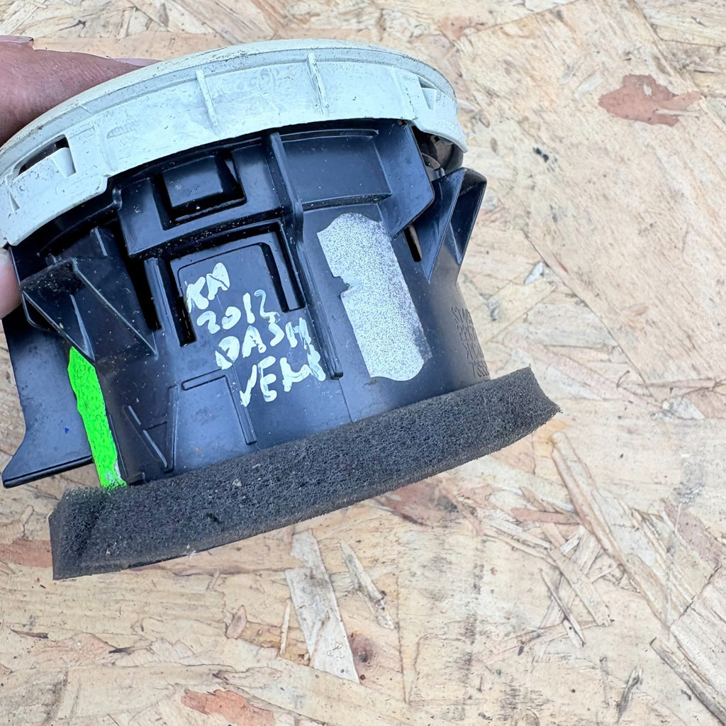Ford Ka 2012 Front Right Driver Dashboard Air Vent 735527452 Black
