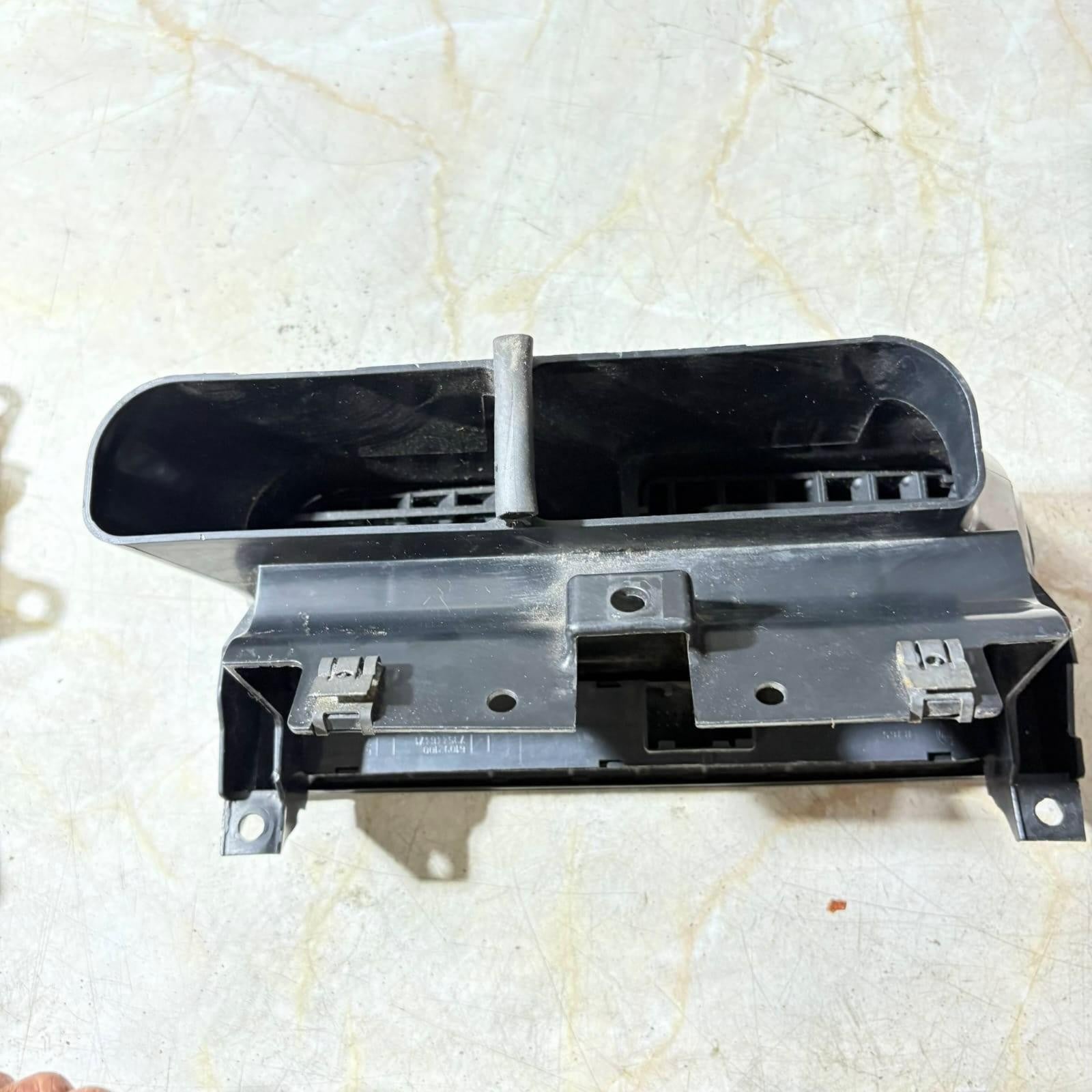 FIAT GRANDE PUNTO 2008 CENTRE DASHBOARD AIR BLOWER VENT HAZARD SWITCH 735394582