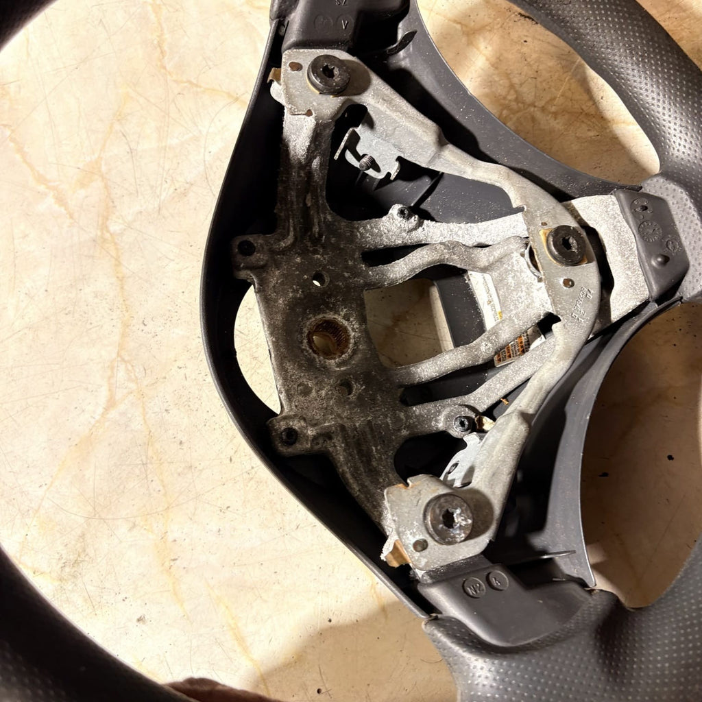 Mitsubishi Colt Z2 Z3 & Smart Forfour Steering Wheel MR977533 6027645D