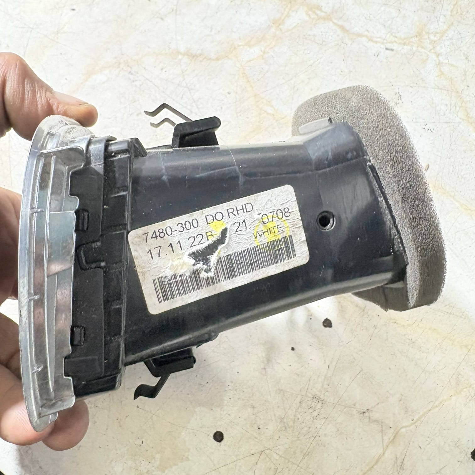 Volvo V40 2016-2019 Facelift Rear Right Air Vent 7480-300