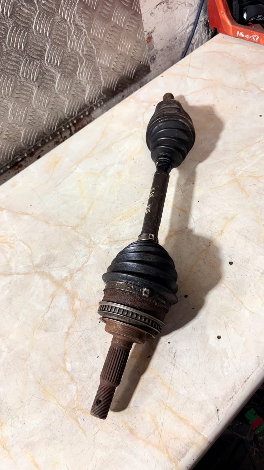 TOYOTA YARIS FRONT DRIVESHAFT CV AXLE 2005-2009 05-09 8250130595010