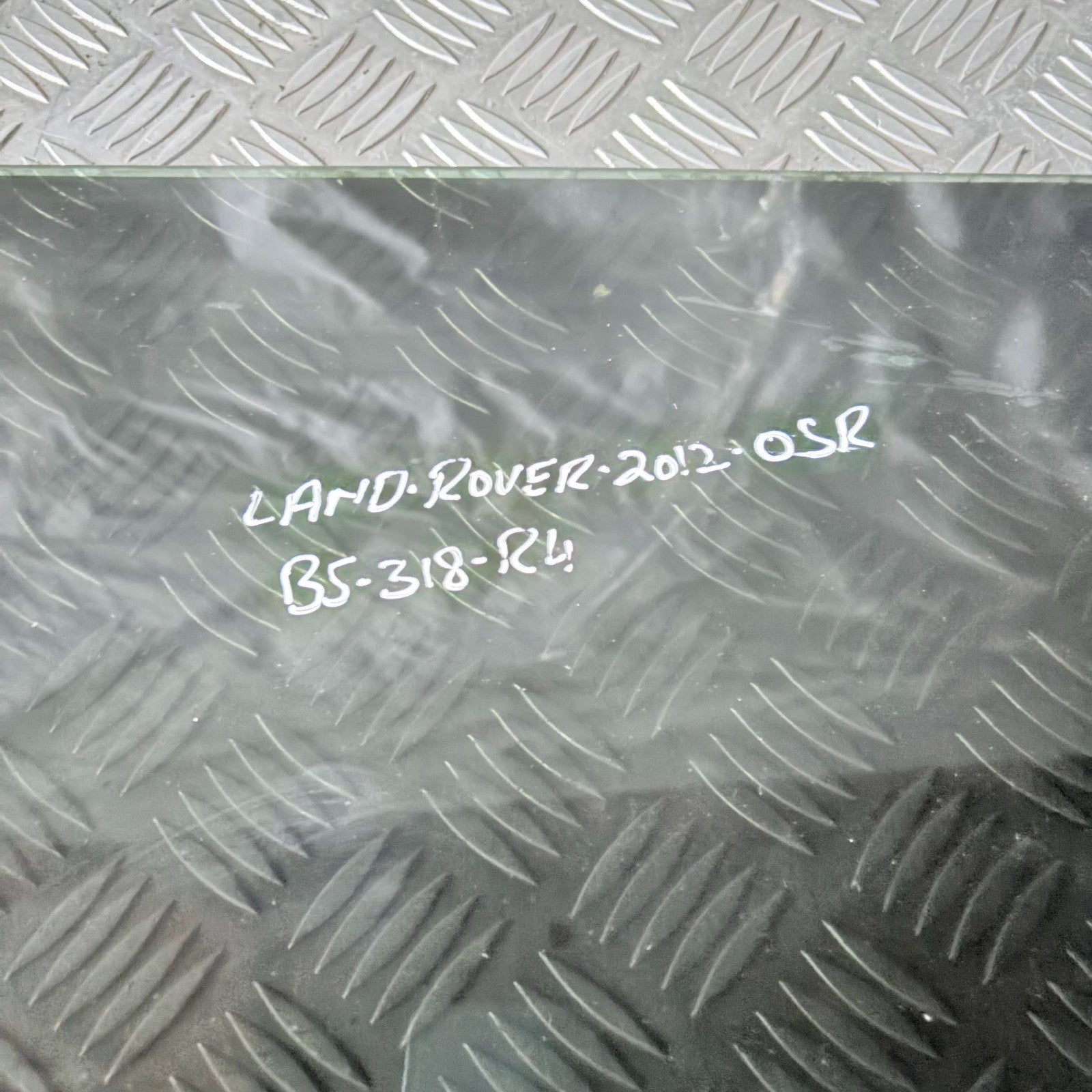 LAND ROVER 2009-2013 RIGHT REAR DRIVER SIDE DOOR WINDOW GLASS