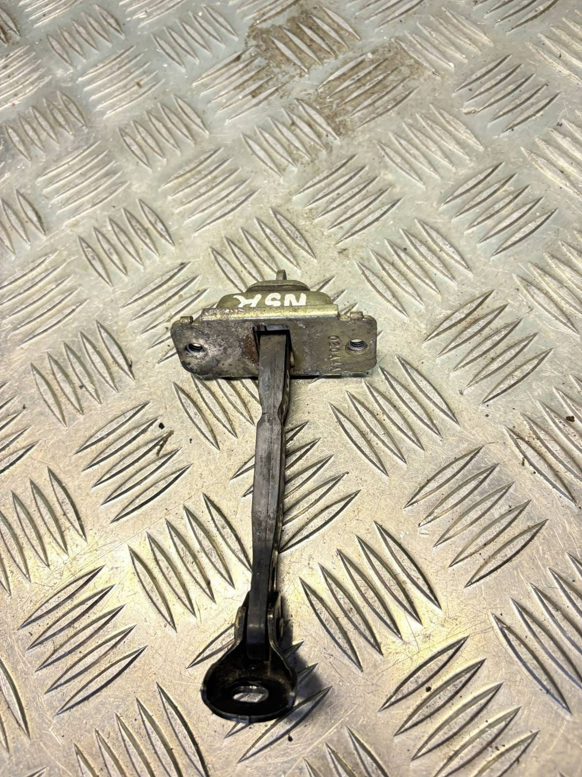Mazda 6 Rear Door Brake Check Strap Stopper 020A4A