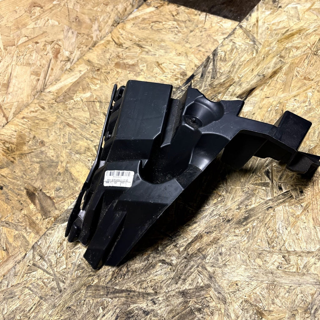 Skoda Karoq 2018-Left Rear Bumper Bracket Guide 57A807377