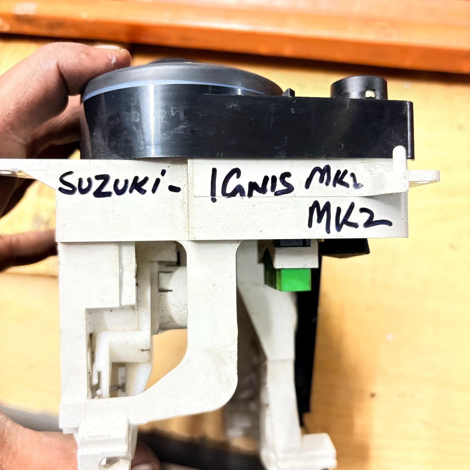SUZUKI IGNIS 2003-2008 A/C HEATER CLIMATE CONTROL UNIT PANEL