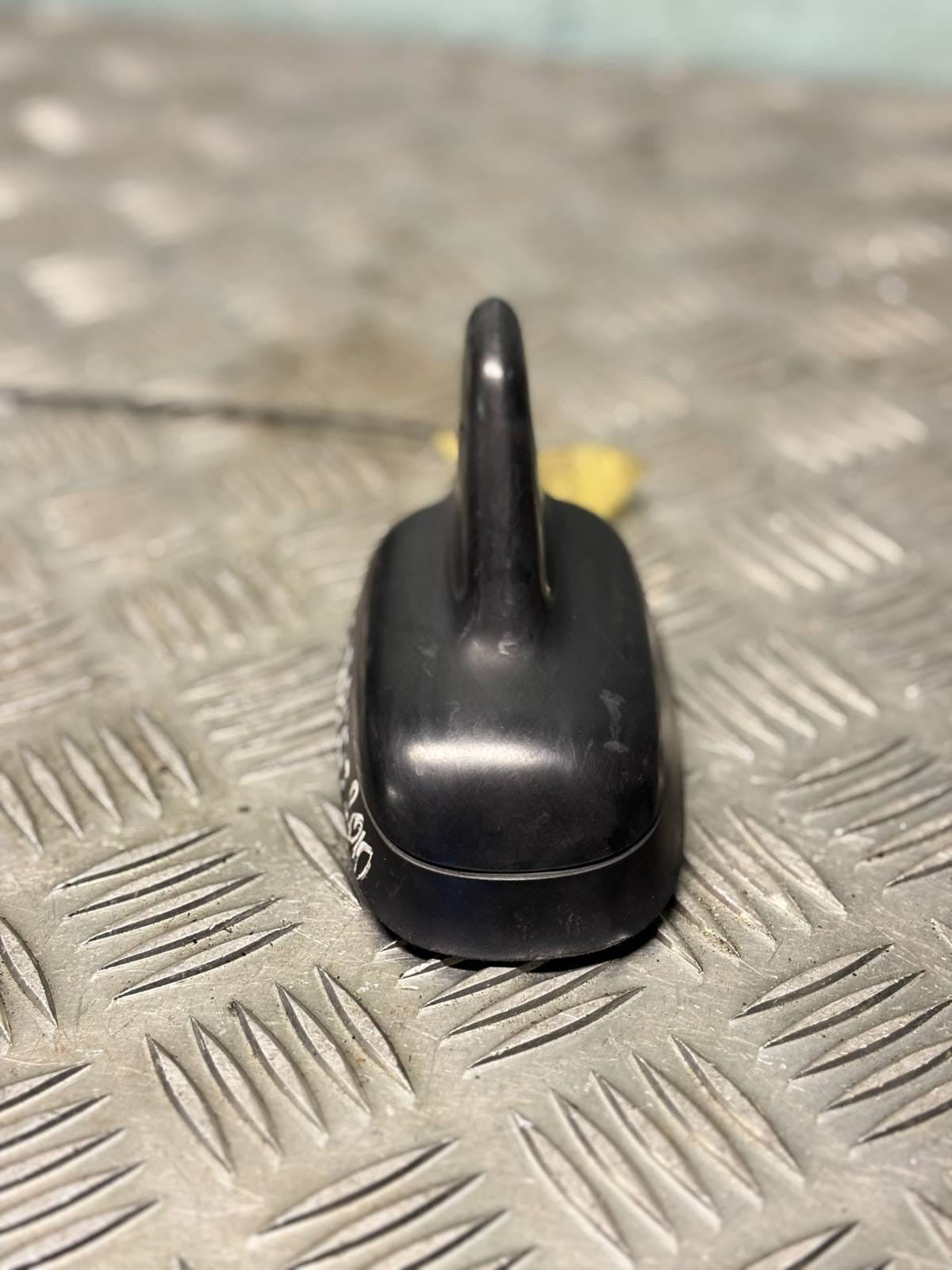 VW Passat Shark Fin Aerial 3C0035507AA 2010