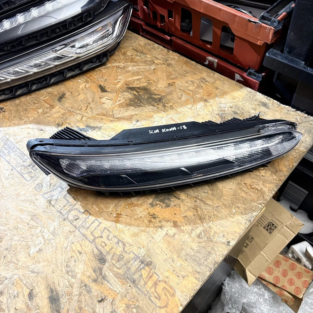HYUNDAI KONA DRL RIGHT SIDE LED 92208J9500 DAY RUNNING LIGHT DAMAGED Z2