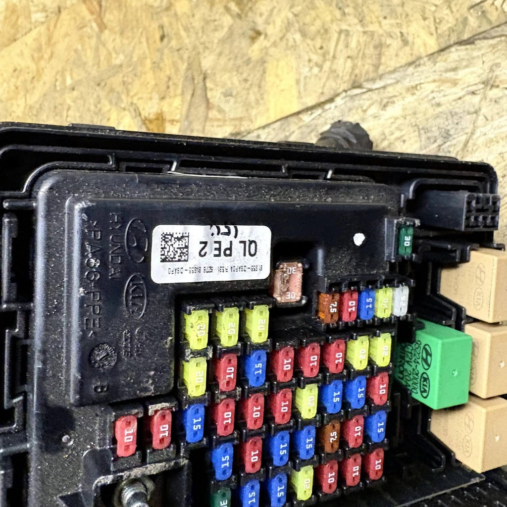 Kia Sportage 2018-2022 Petrol Engine Bay Fuse/Relay Box 914H0-F1380 91990F1540
