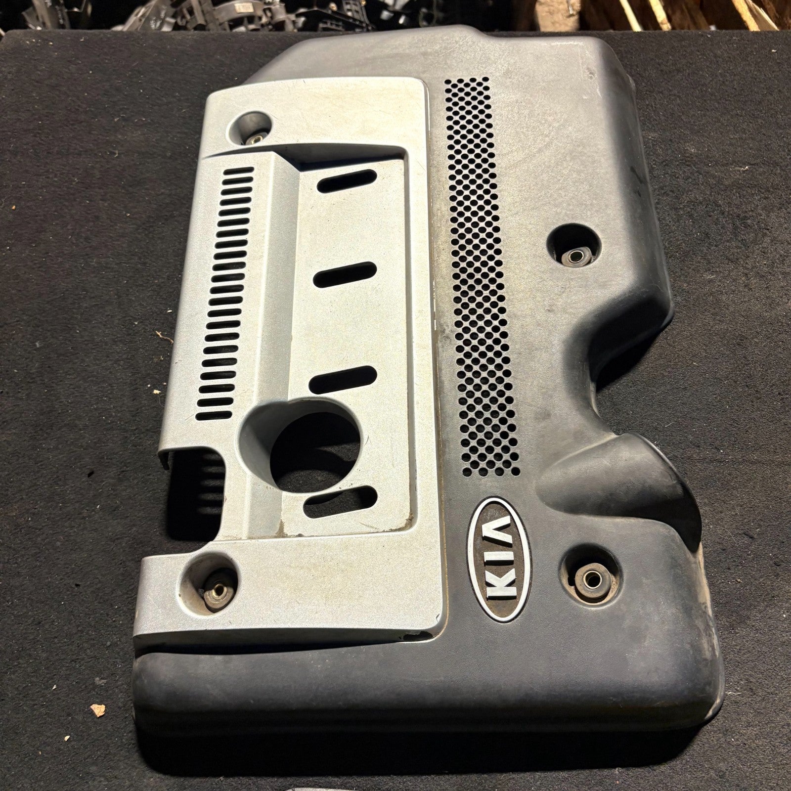 Kia Carens MK1 02-06 2.0 CRDi Diesel Engine Top Cover Trim Shroud