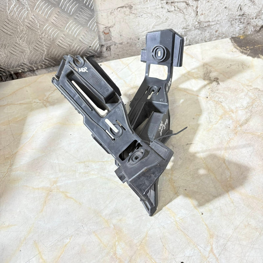 VW Golf Plus Rear Bumper Guide Brackets L+R 2005-2014 5M0807375 5M0807376