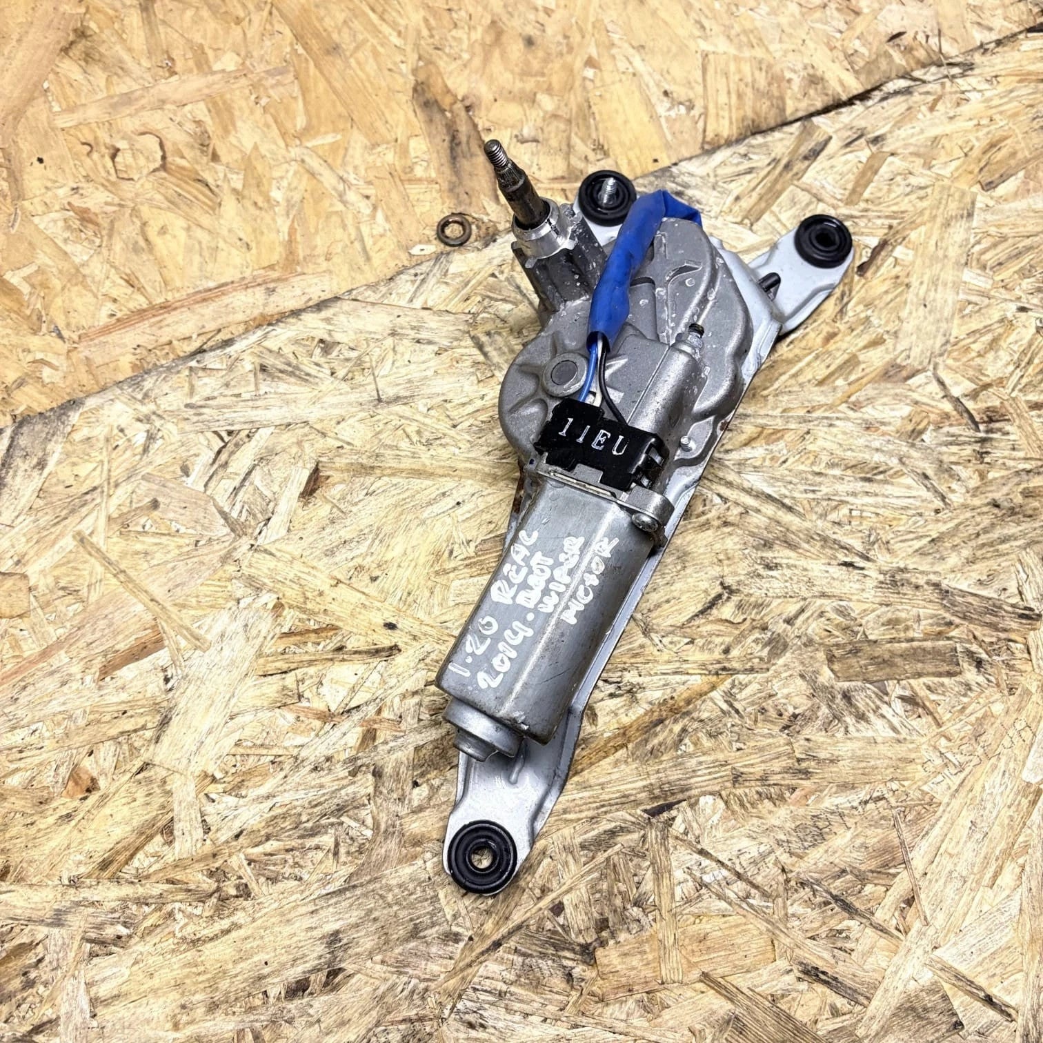 HYUNDAI I20 REAR WINDSCREEN WIPER MOTOR 2014 98710-1J500