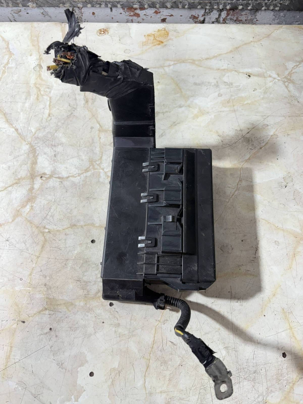 71547003ta 7154-7003ta 24382av715 Fuse box for Nissan Primera