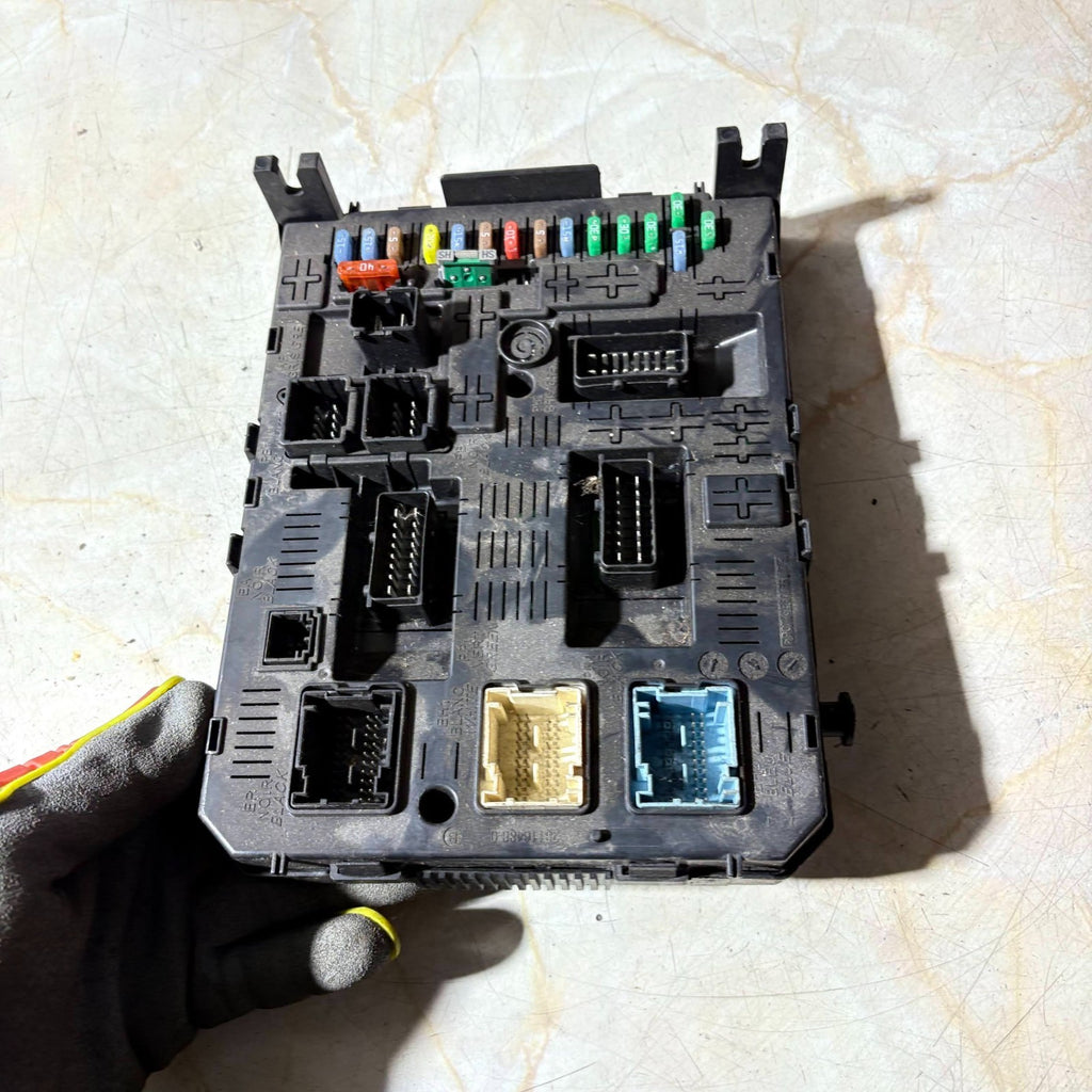PEUGEOT 307 2004-2009 BODY CONTROL MODULE BCM 21676159-4