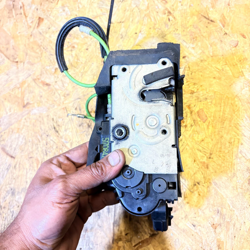 FIAT IDEA 2006 DOOR LOCK FRONT LEFT PASSENGER SIDE 51708429