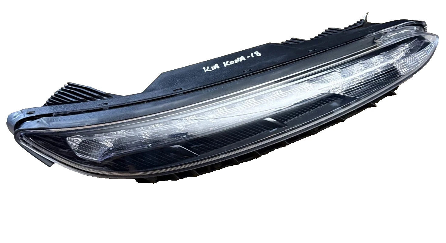 HYUNDAI KONA DRL RIGHT SIDE LED 92208J9500 DAY RUNNING LIGHT DAMAGED Z2