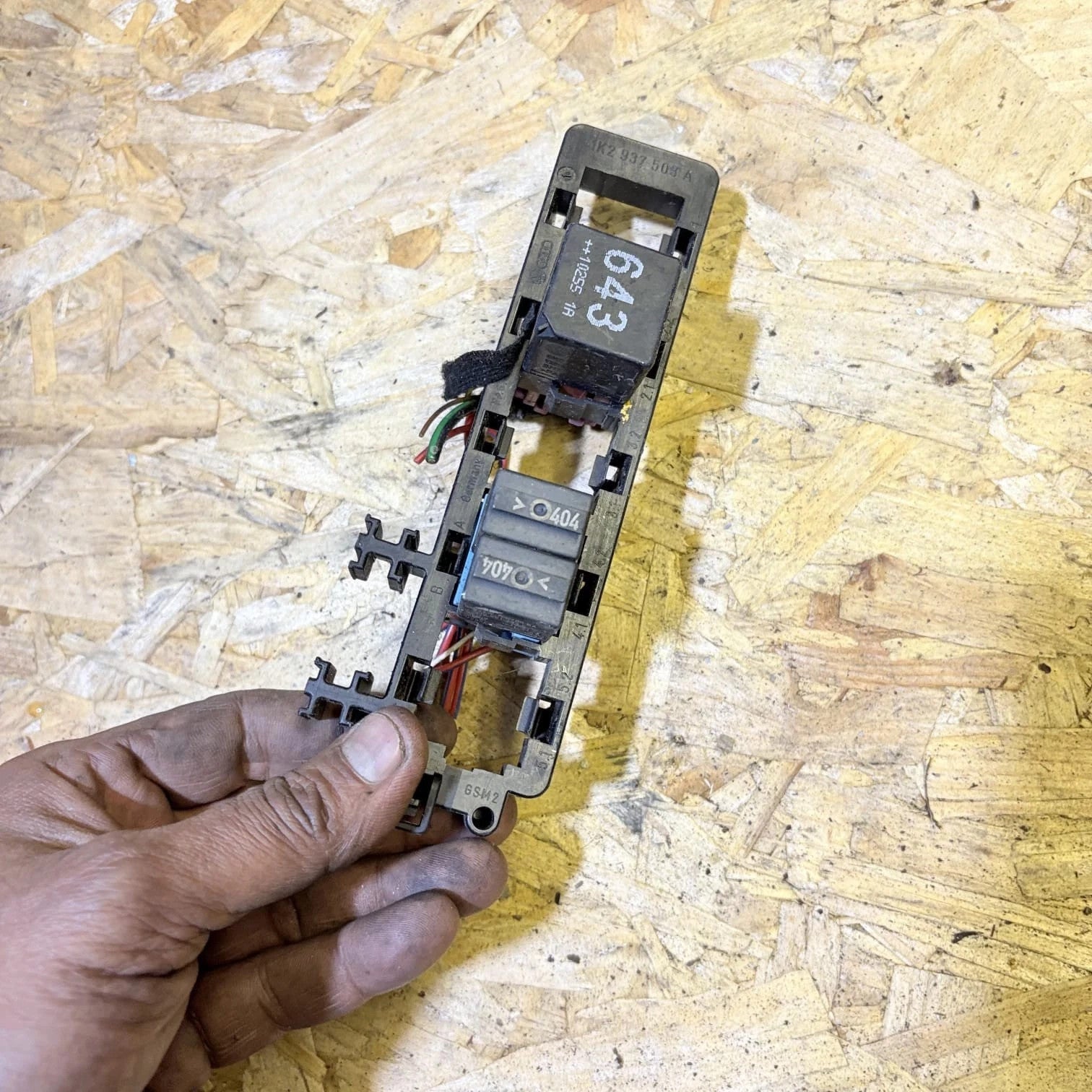 AUDI A3 MK2 FUSE RELAY BOX 1.9D 1K2937503A ++102551A