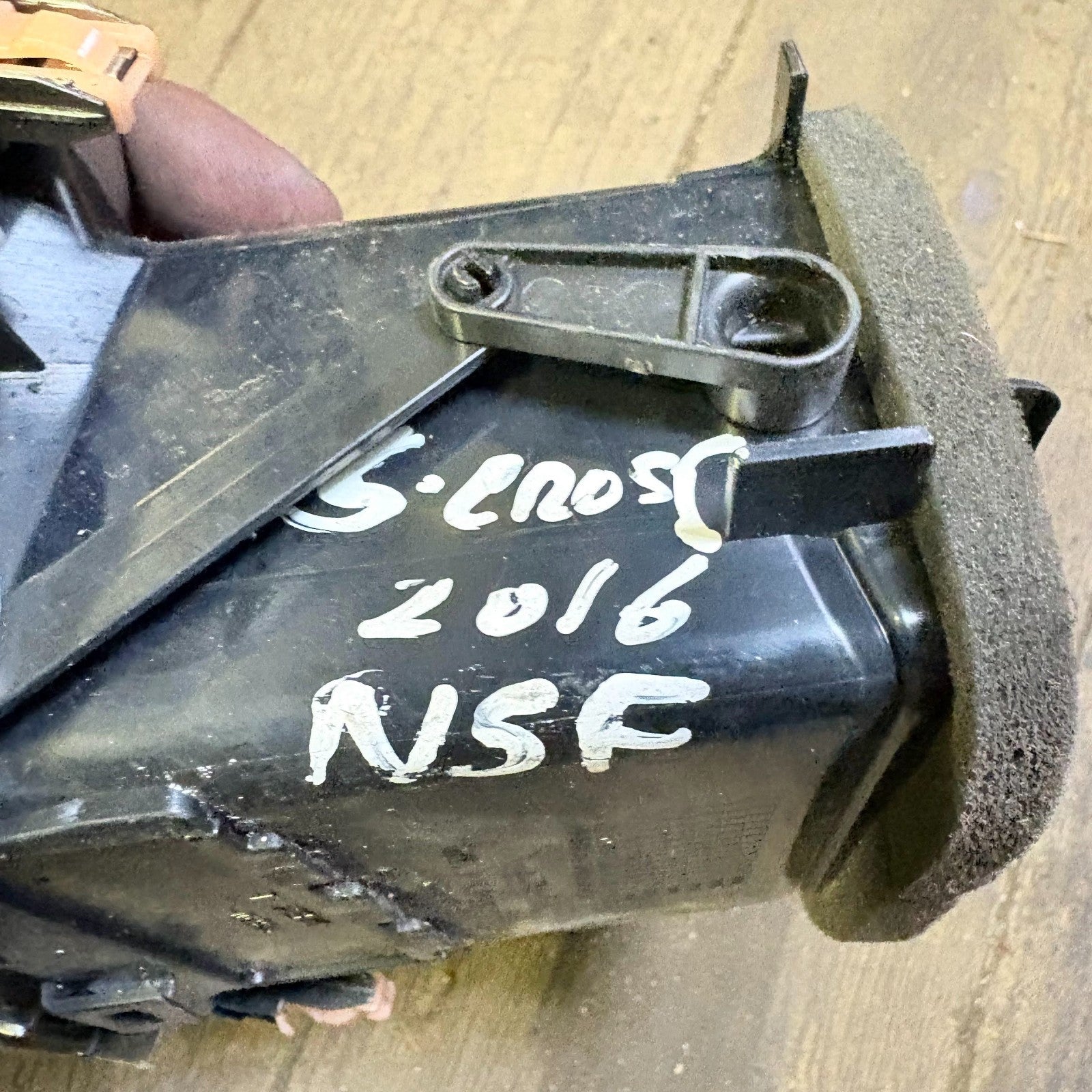 SUZUKI CROSS DASHBOARD AIR VENT FRONT LEFT PASSENGER SIDE MK2 2016 73640-61MO