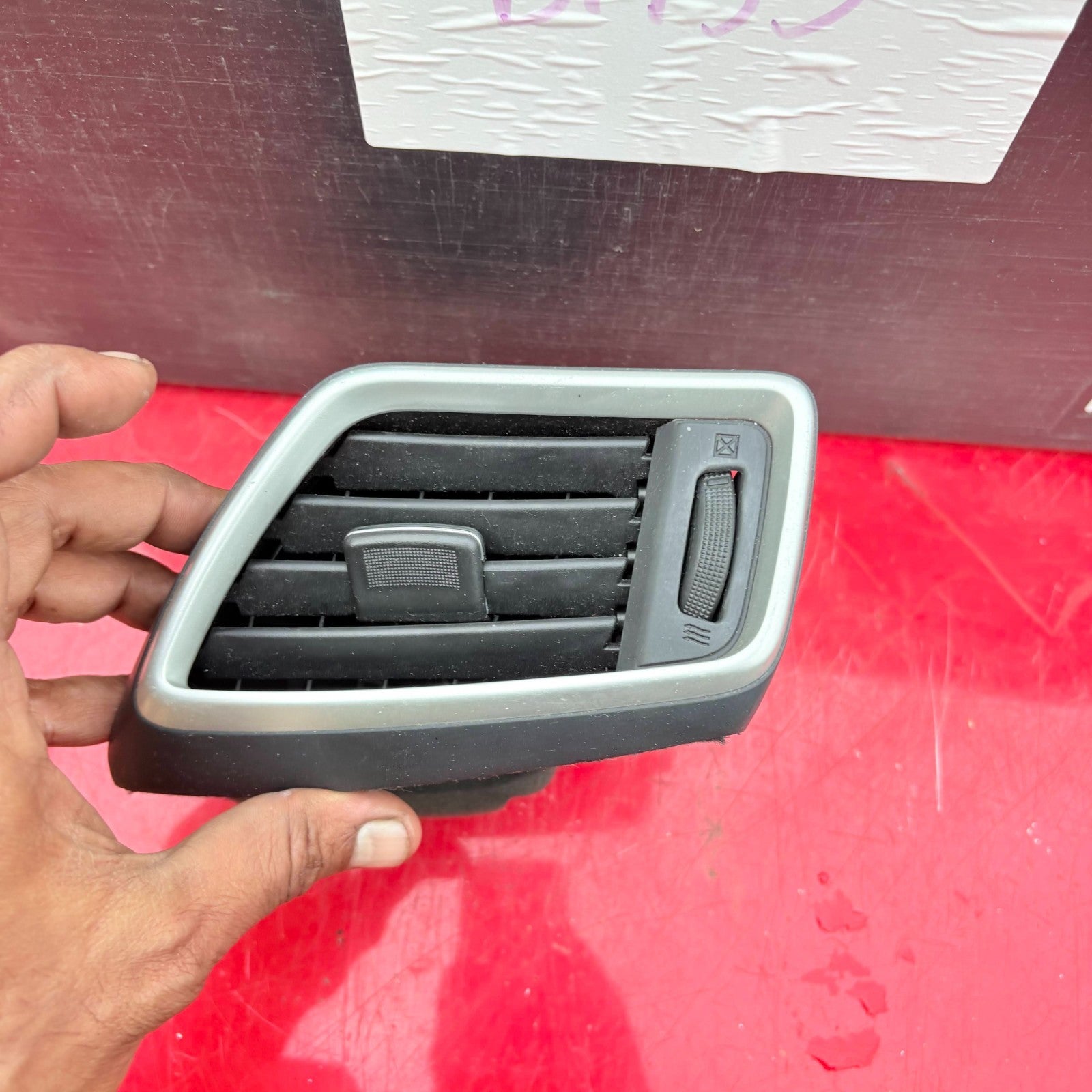 NISSAN QASHQAI 2014-2021 Dashboard Left Side Air Vent 687614EA0A