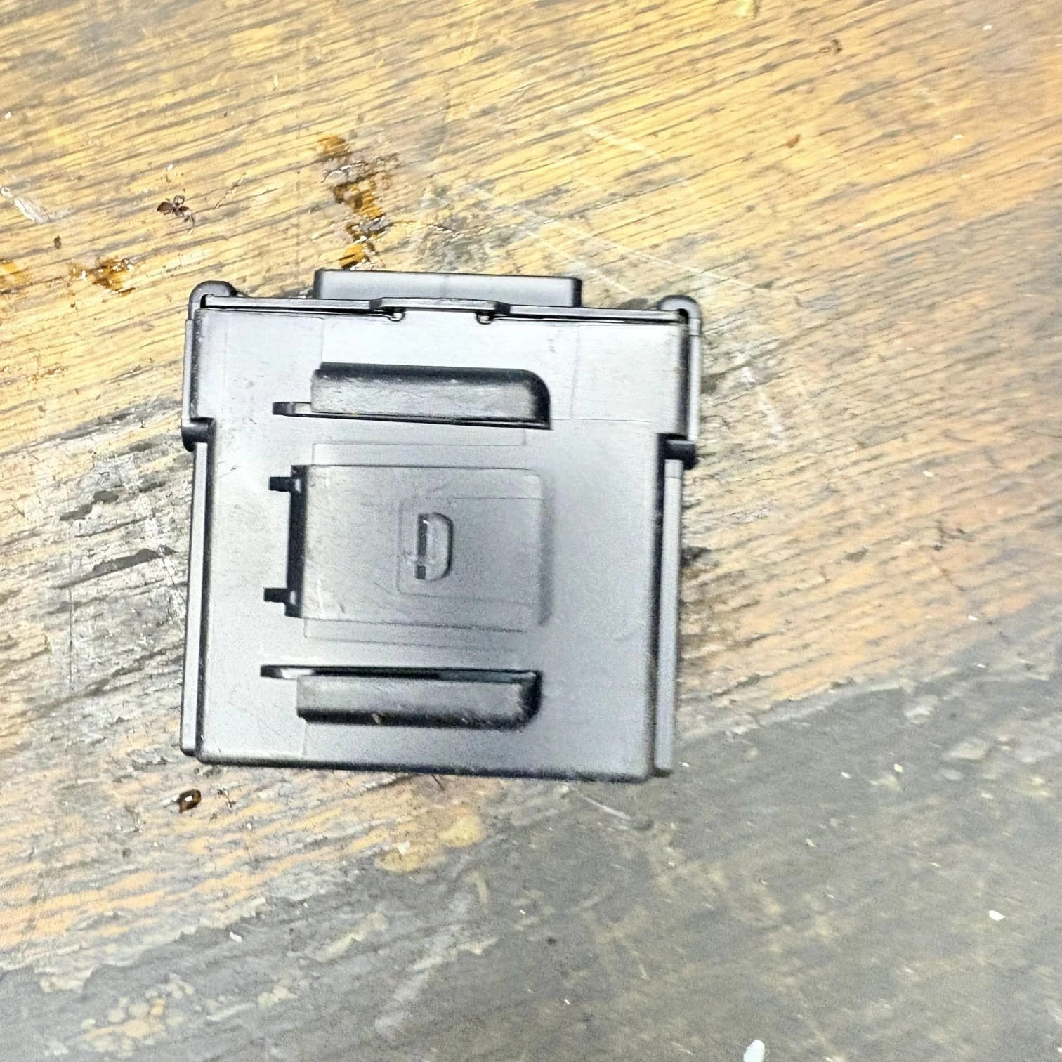NISSAN QASHQAI J11 2011 ANTI SKID CONTROL MODULE ECU UNIT 476A0HP00A