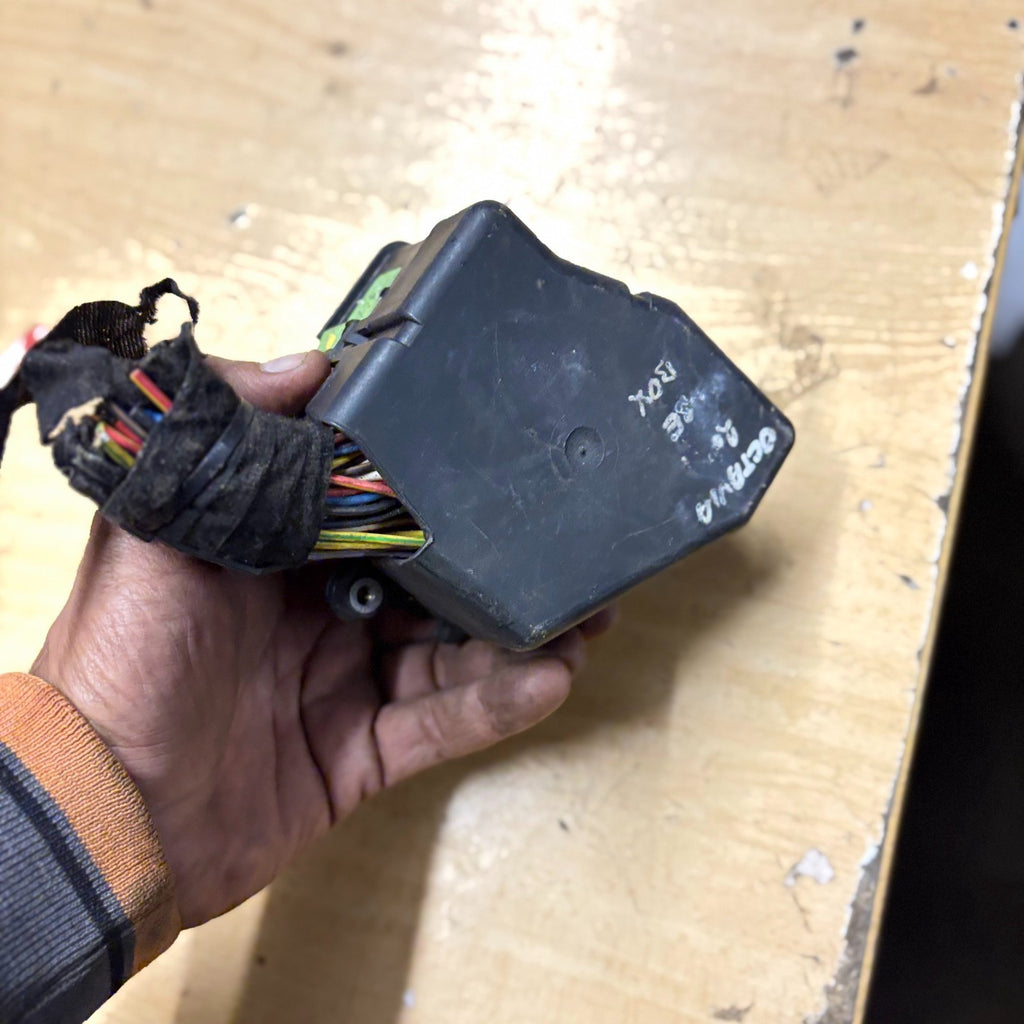 Skoda Octavia Mk2 1Z 2004-2013 RHD Under Dash Fuse Box Interior Fuse Panel