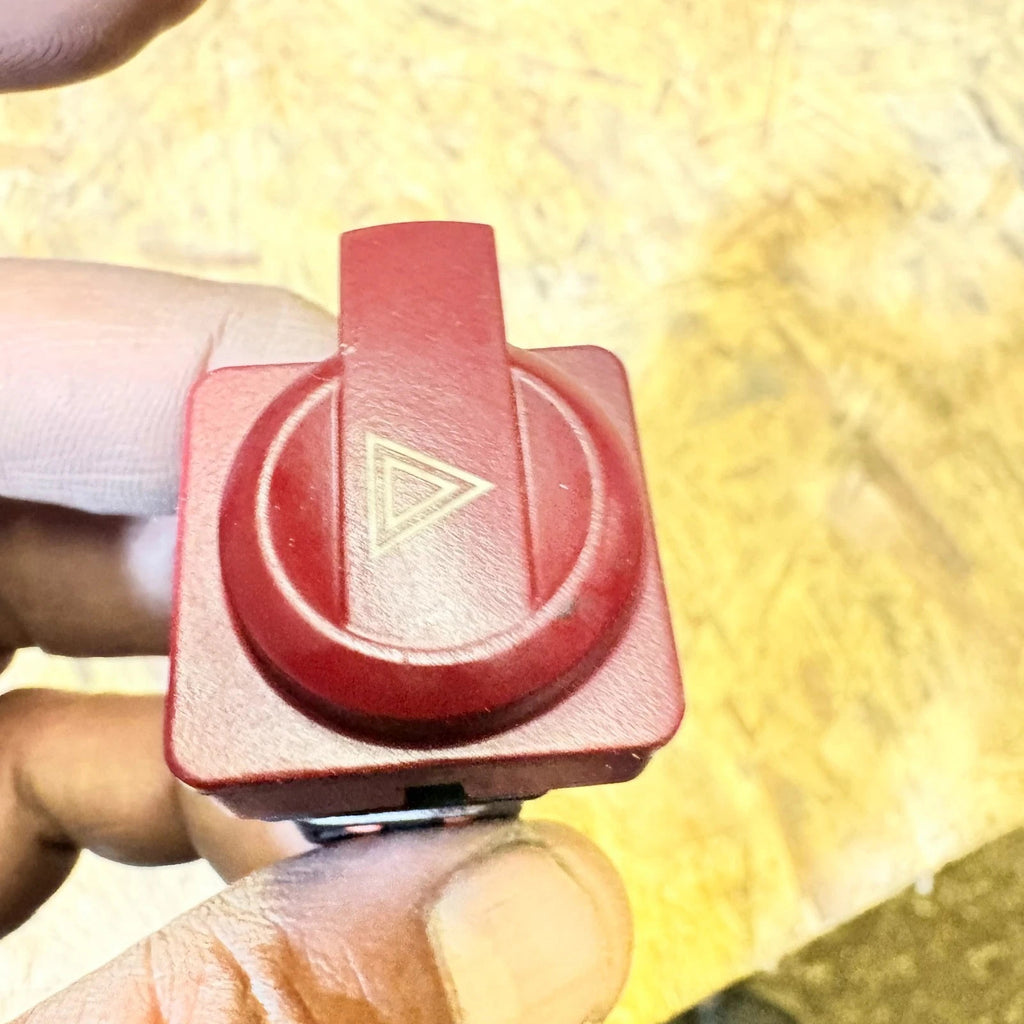 2004-2010 CITROEN C4 1.6 PETROL HAZARD LIGHT WARNING SWITCH