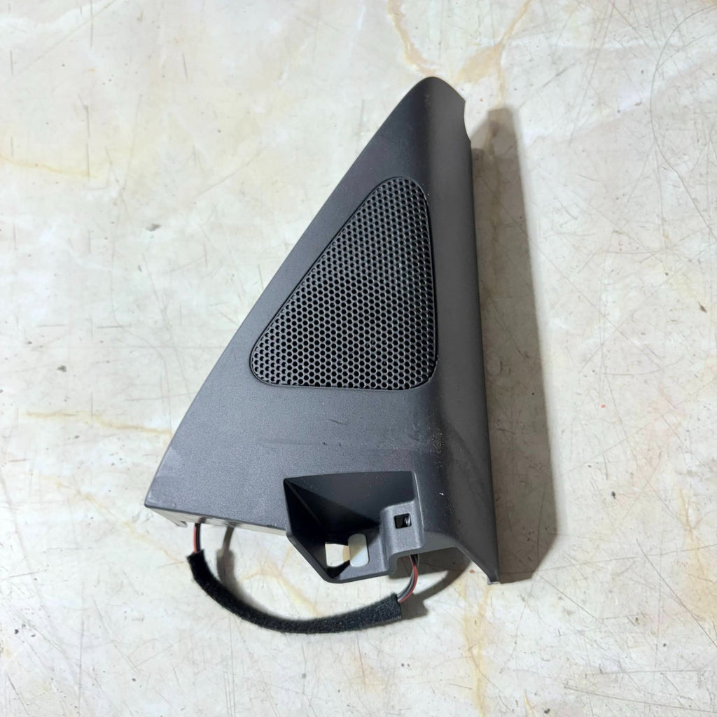 VW Tiguan 5N Mk1 Right Front Door Tweeter Speaker 5N0035412A 2007-2016