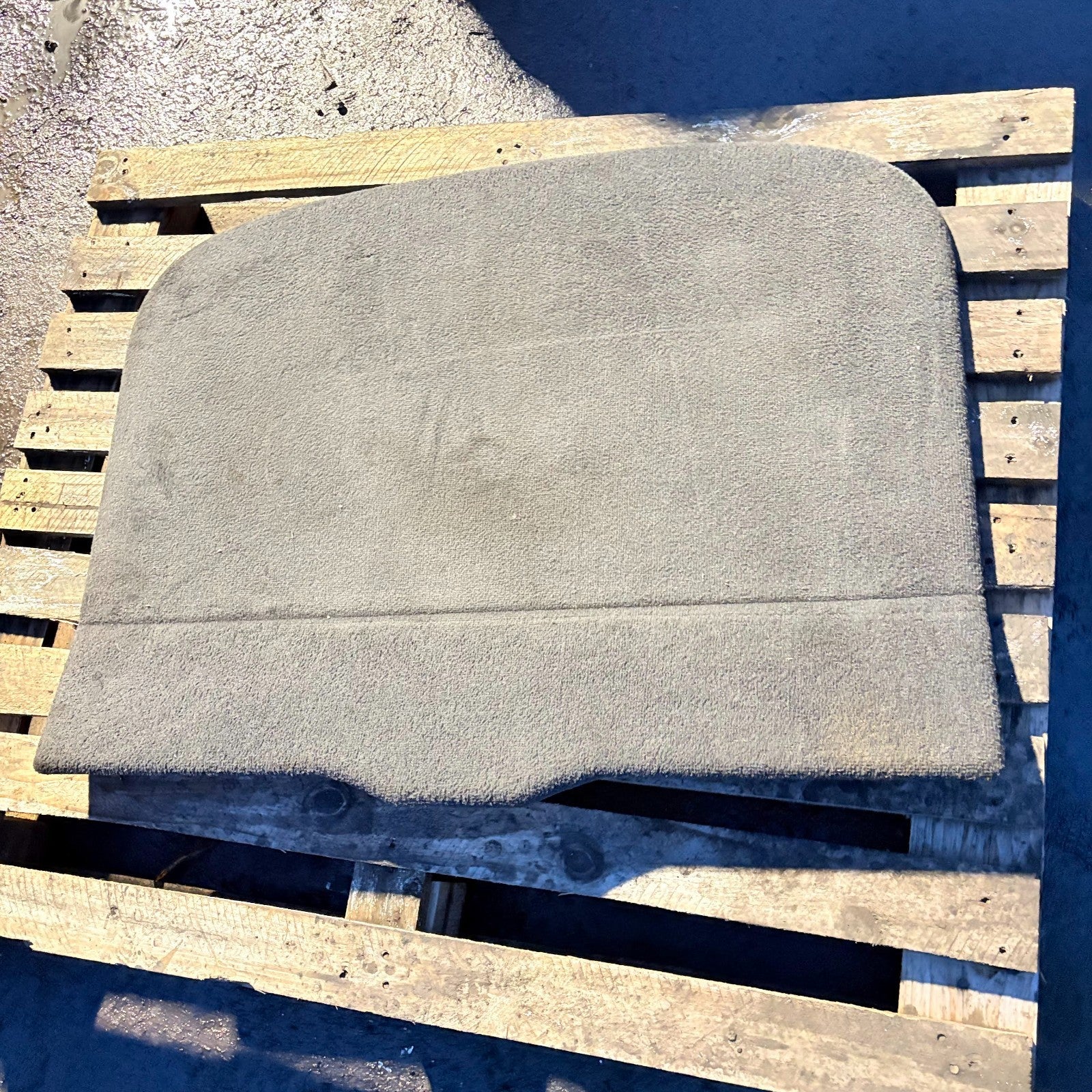 06-13 VOLVO C30 BOOT LINER BOOT FLOOR CARPET 39872396