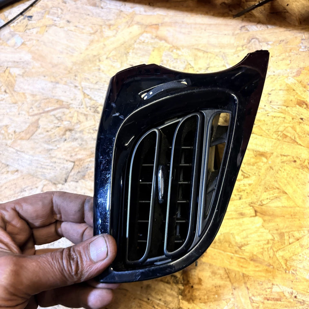 2015 CITROEN DS3 MK1 DRIVER FRONT SIDE DASHBOARD AIR VENT A1092113