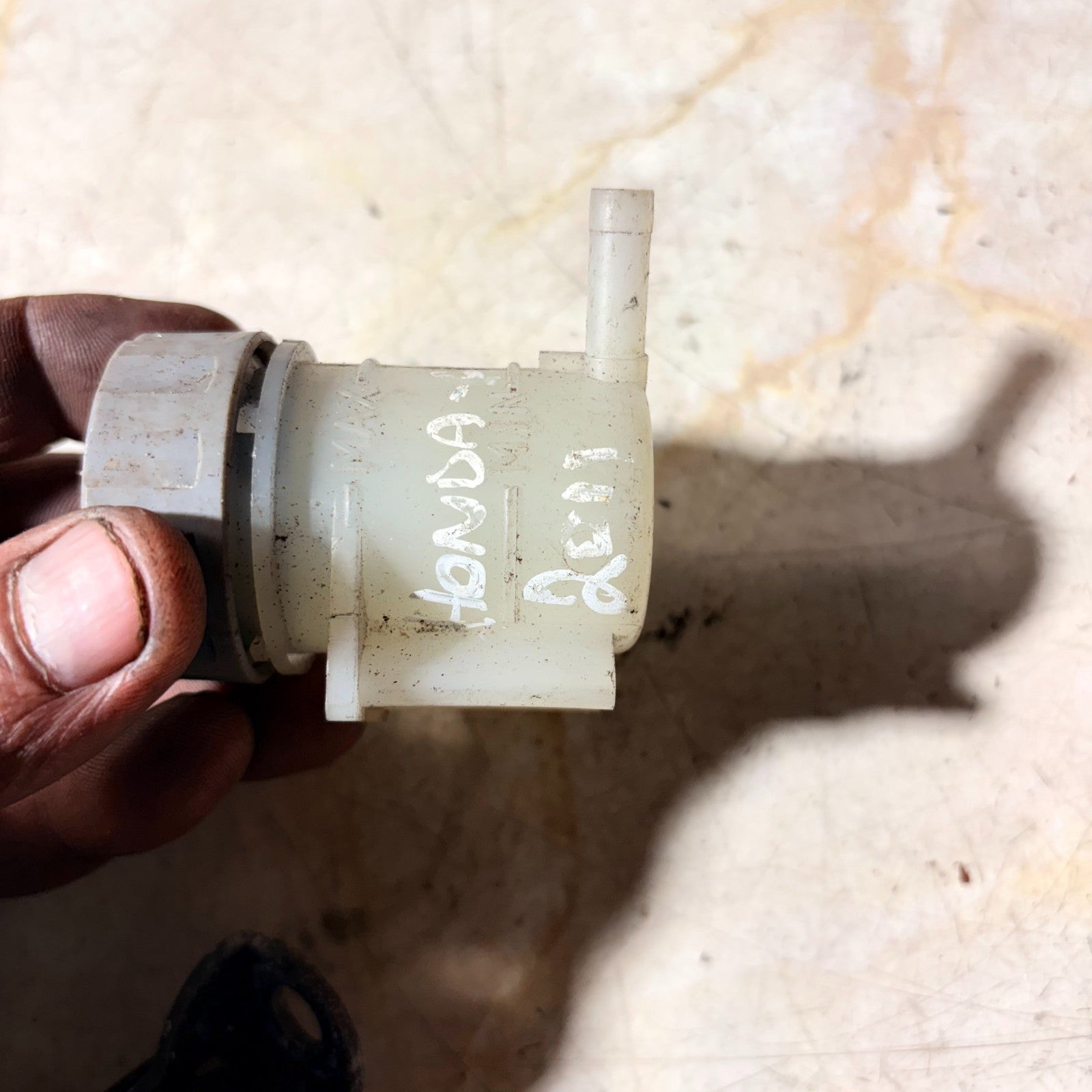 2011 HONDA CR-Z BRAKE FLUID TANK BOTTLE