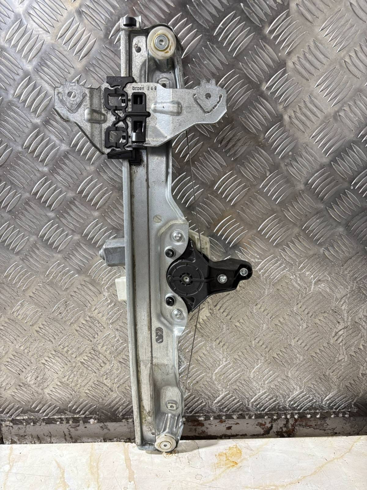 Nissan Qashqai J11 5 Door 2019 Window Regulator/mech Front Driver 80700HV00C O68