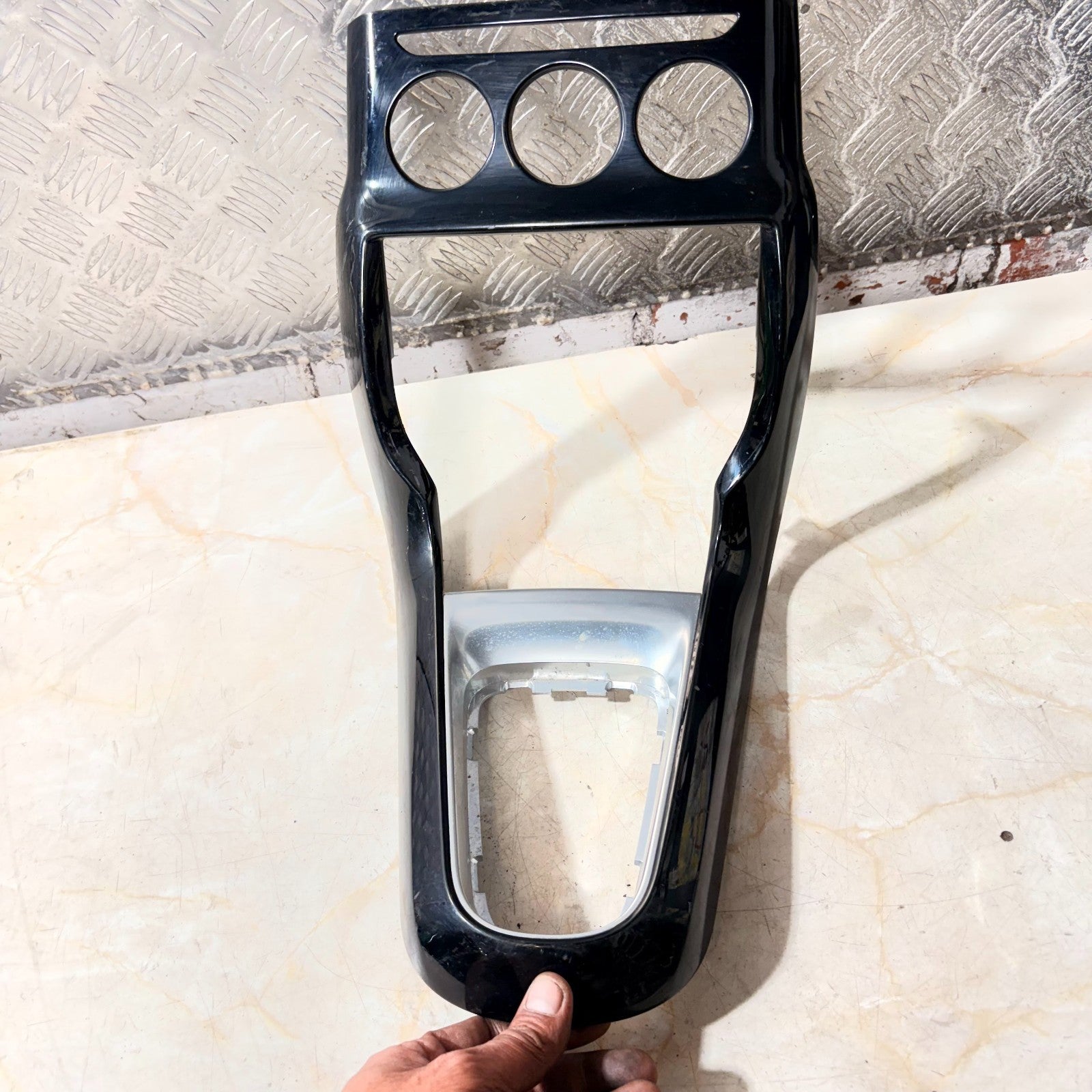 CITROEN DS3 2009-2016 GEAR STICK SURROUND TRIM PANEL 96870055