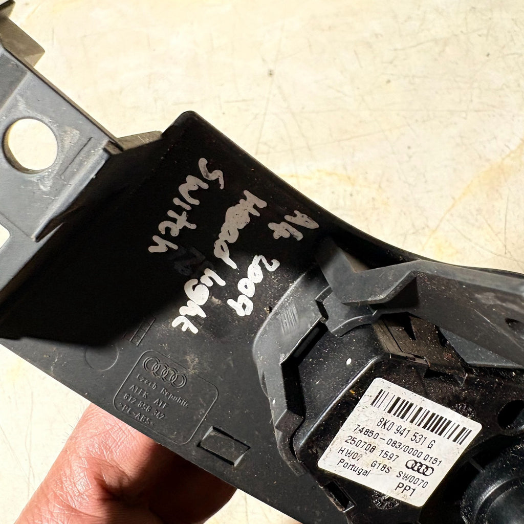AUDI A4 B8 2009-2013 HEADLIGHT SWITCH UNIT 8KO941531G