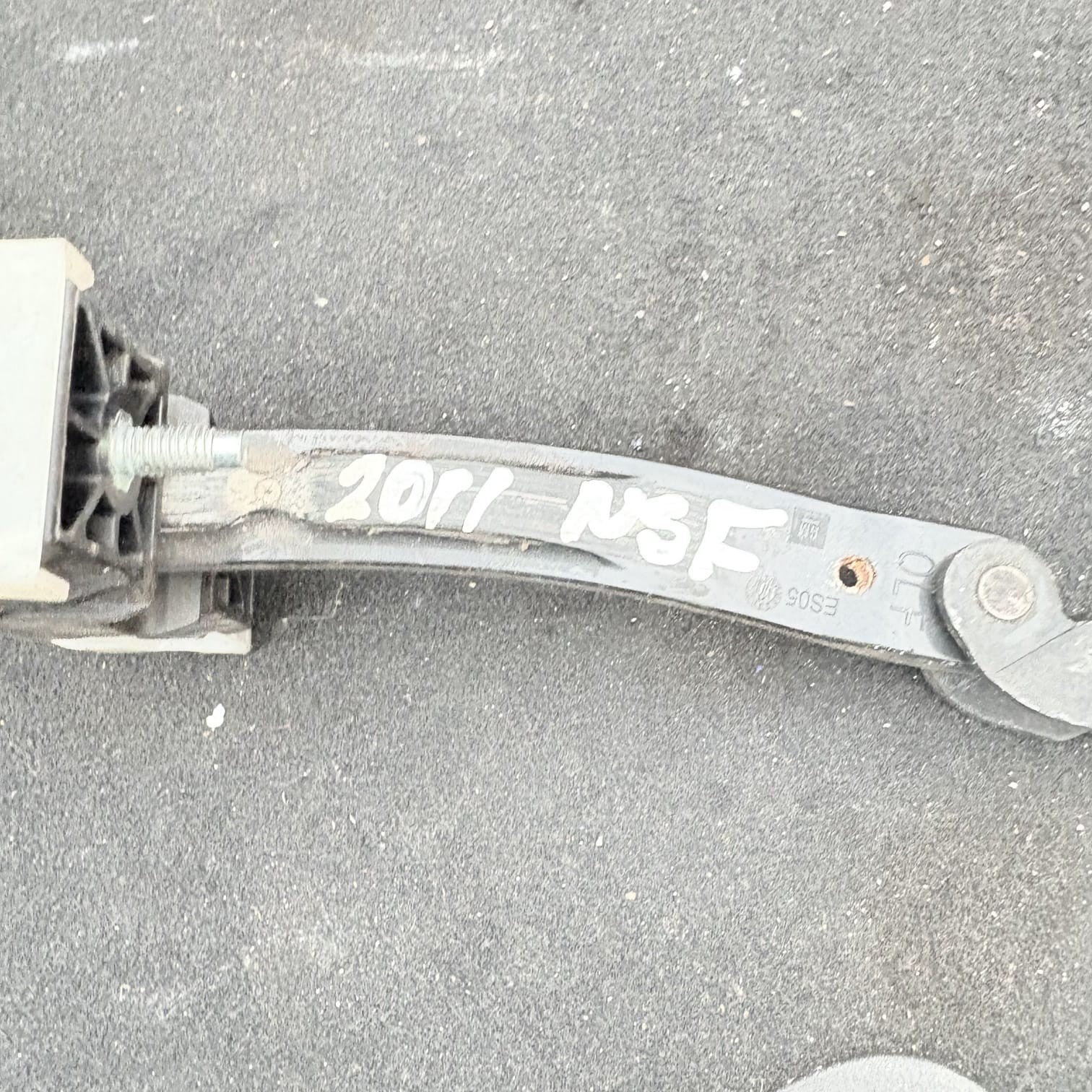 Vauxhall Insignia A 2008-2017 NSF Front Left Door Check Strap Limiter 13229021