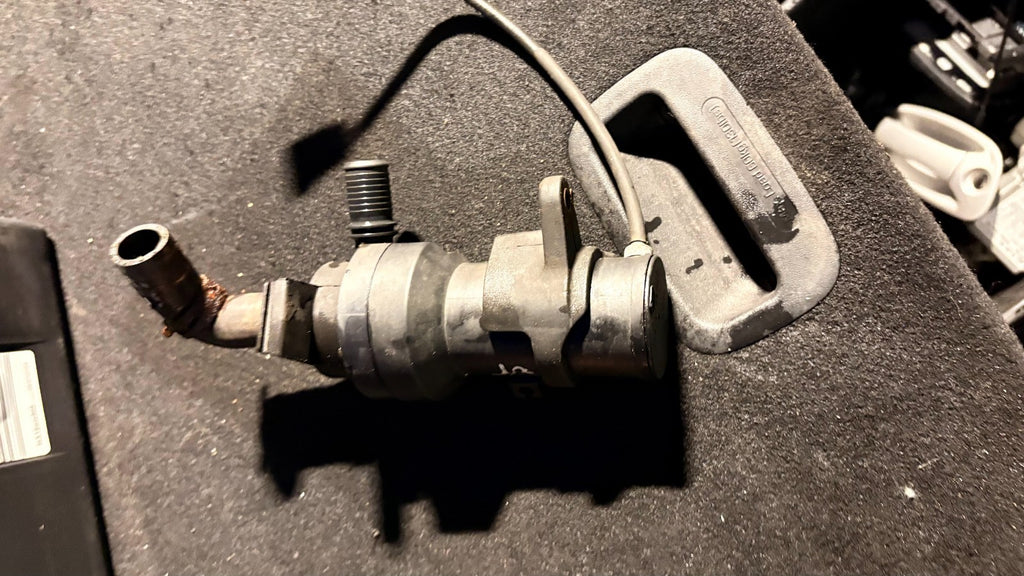 JAGUAR X-TYPE FUEL CARBON CANISTER PURGE VAPOUR VALVE SOLENOID 2007