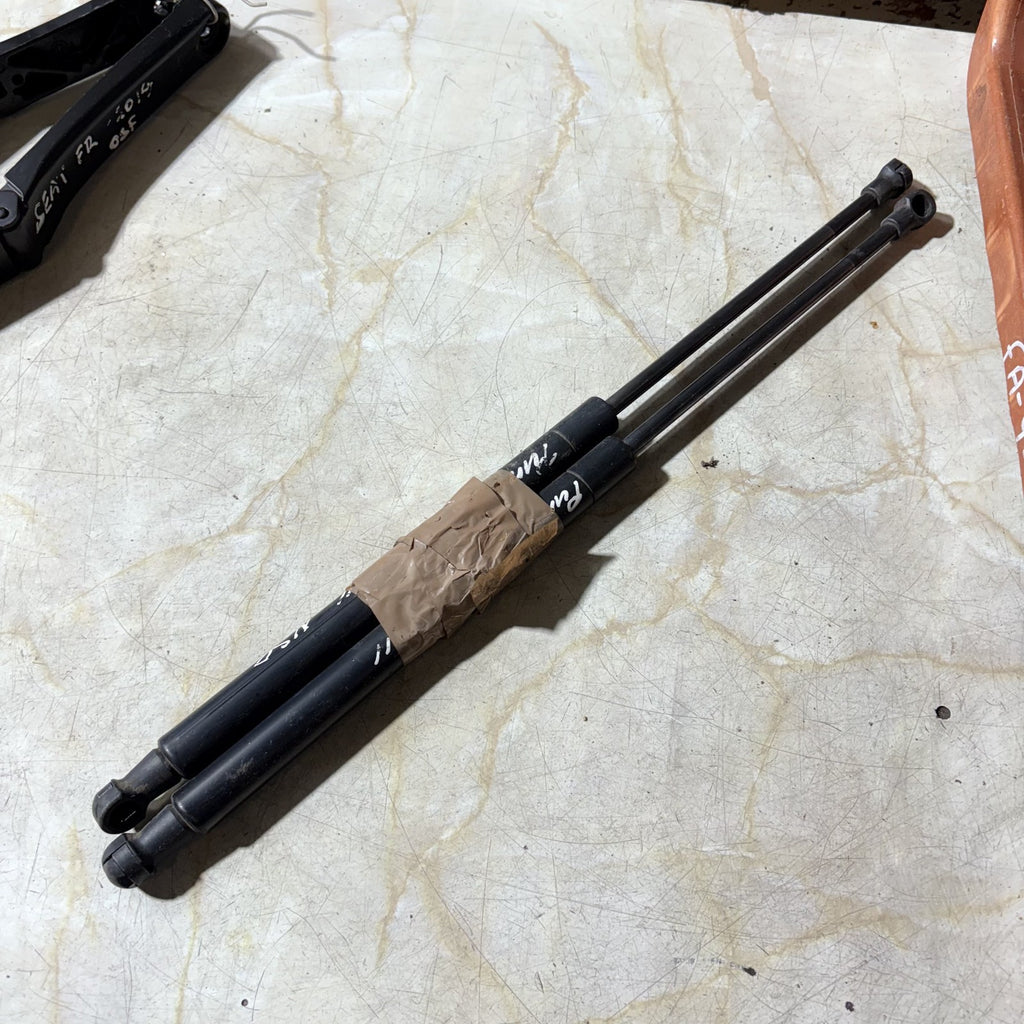 2003-2005 FIAT PUNTO LEFT REAR PAIR OF TAILGATE STRUTS