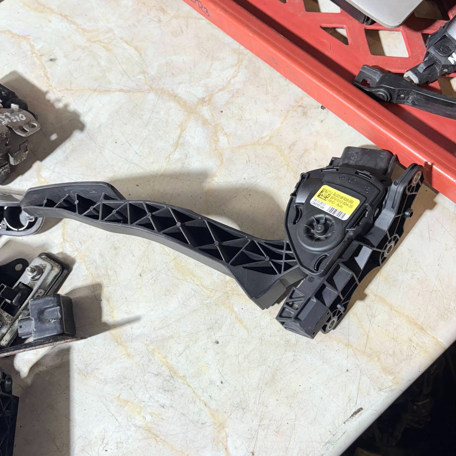 RANGE ROVER EVOQUE L538 ACCELERATOR THROTTLE PEDAL BJ32-9F836-BB 2011-2018