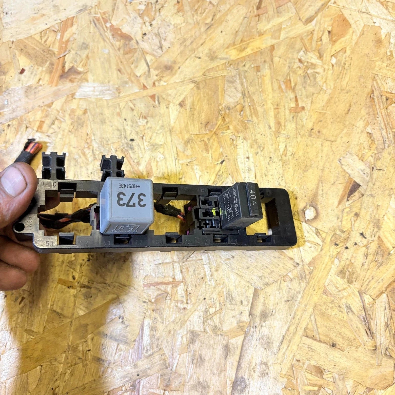 Audi A3/S3 8P Relay Plate Fuse Box Carrier 1K2937503A 2004-2013 Inc Cabriolet