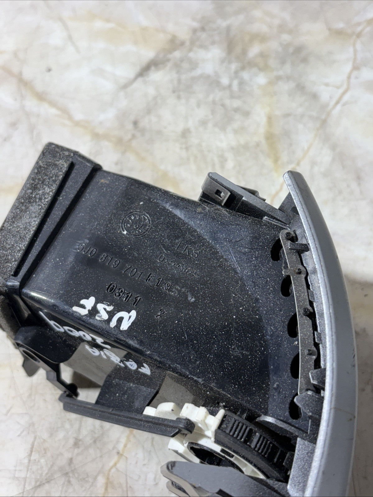 Skoda Fabia Mk2 FL 2009-2014 Passenger Left Dashboard Heater Air Vent 5J0819701