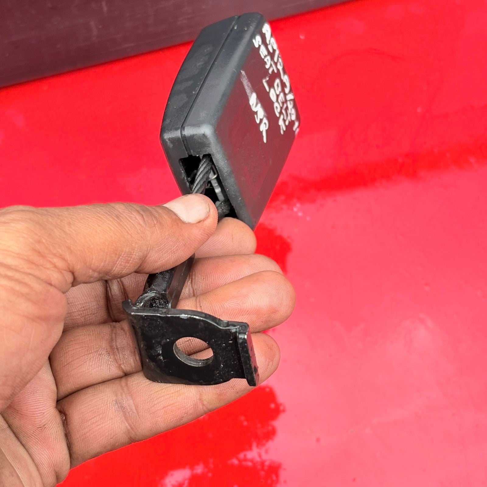 2010 VAUXHALL ASTRA SEAT BELT BUCKLE REAR PASSENGER LEFT SIDE 40-126-6973