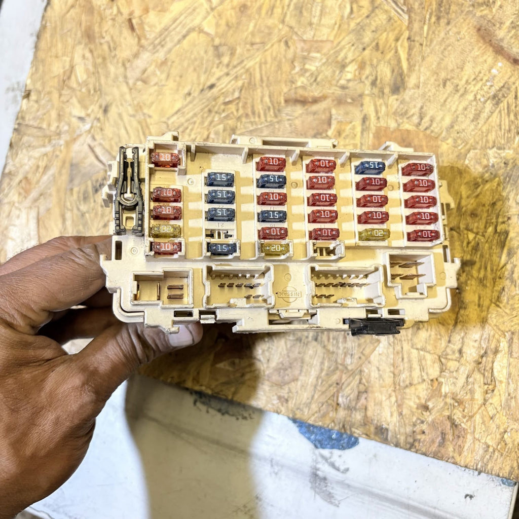 Nissan Xtrail 2001-2007 Under Dash Fuse Box