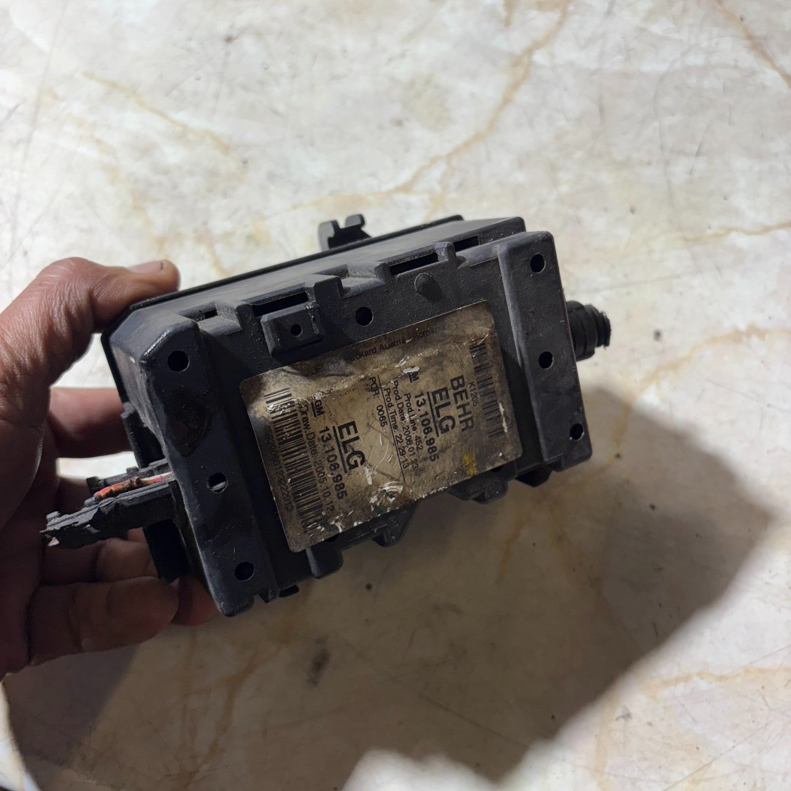 VAUXHALL COMBO CORSA 2001-2011 FUSE BOX 13106985