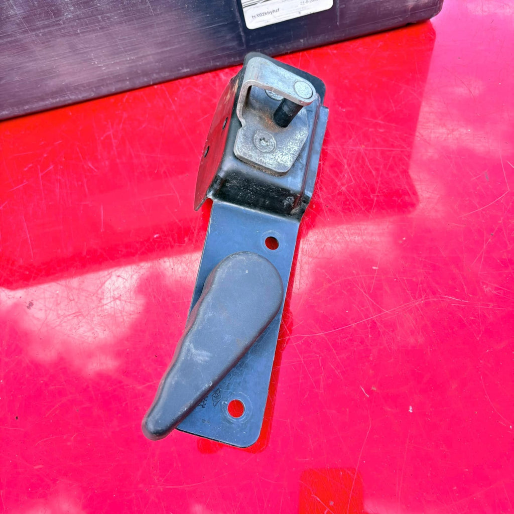 Vauxhall Vivaro Sportive Cdti 2003 Boot Release Handle Driver Rear OSR 198010004