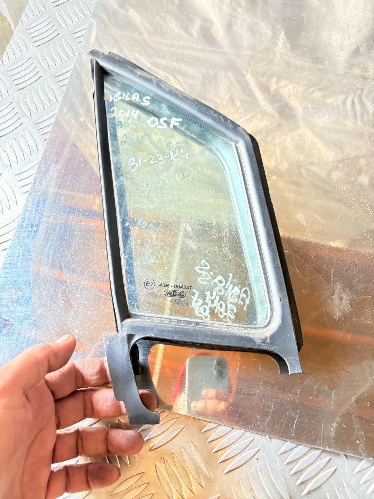 Vauxhall Agila B 2008-2014 OSF Driver Front Quarter Glass Window 43R-004337