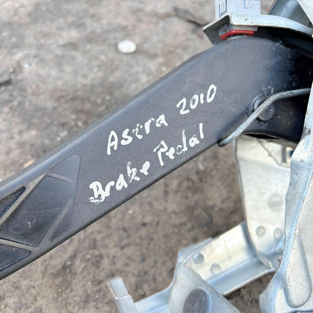 VAUXHALL ASTRA H 2010 BRAKE PEDAL 28870 10884