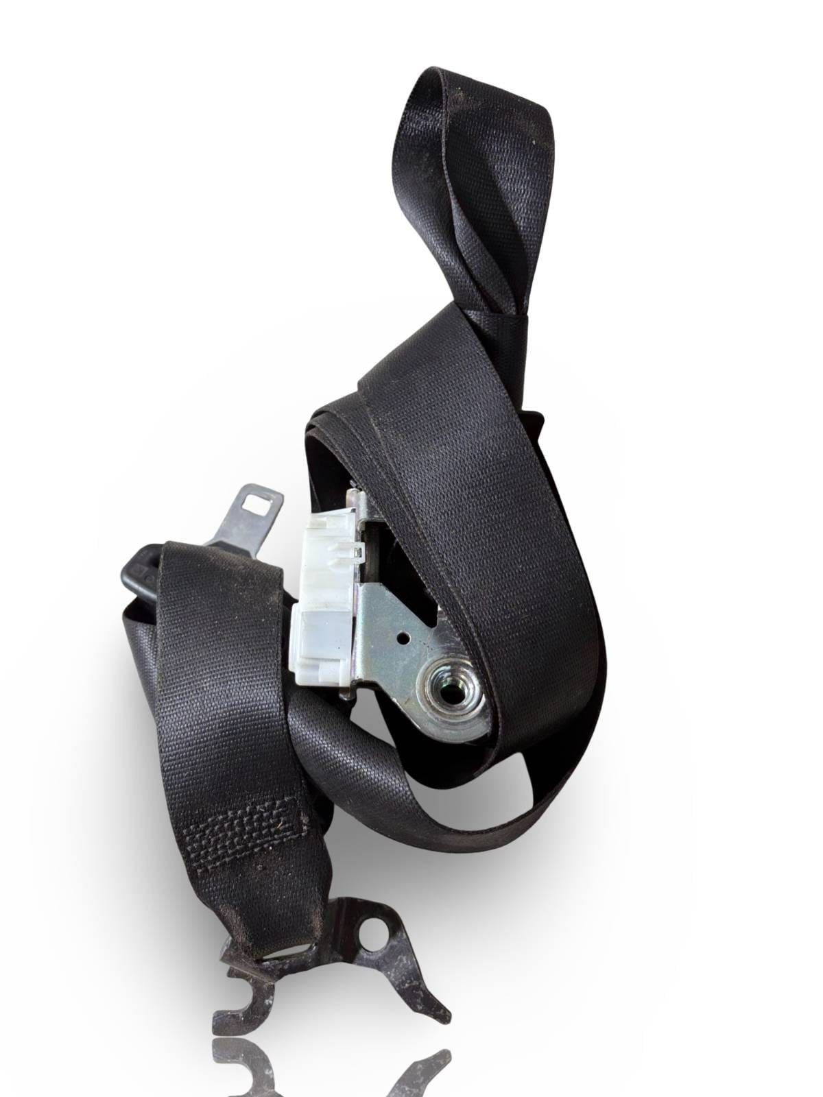 BMW 3 SERIES E90 SEAT BELT FRONT LEFT PASSENGER SIDE 2010 NSF NS NEARSIDE LH