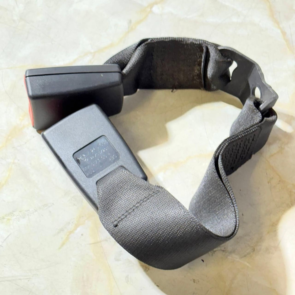 2009-2016 BMW 3 SERIES REAR RIGHT & CENTER 2ND SECOND ROW SEAT BELT BUCKLE