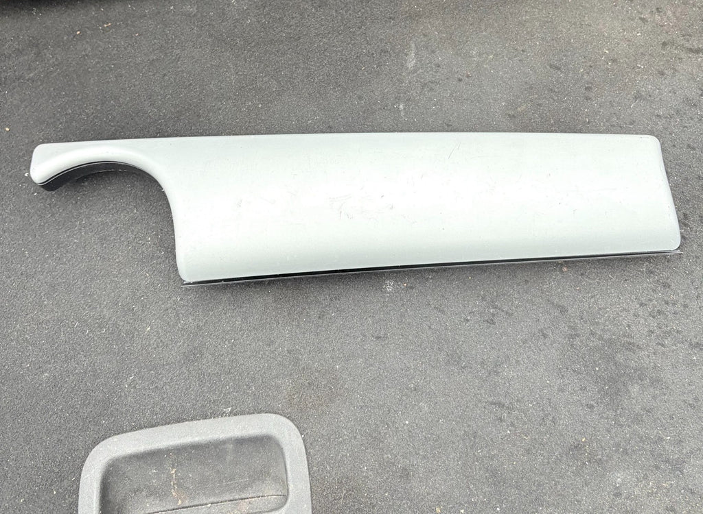 Mini cooper R56 R55 R57 R58 R59 dash compartment n/s passenger side trim 2002
