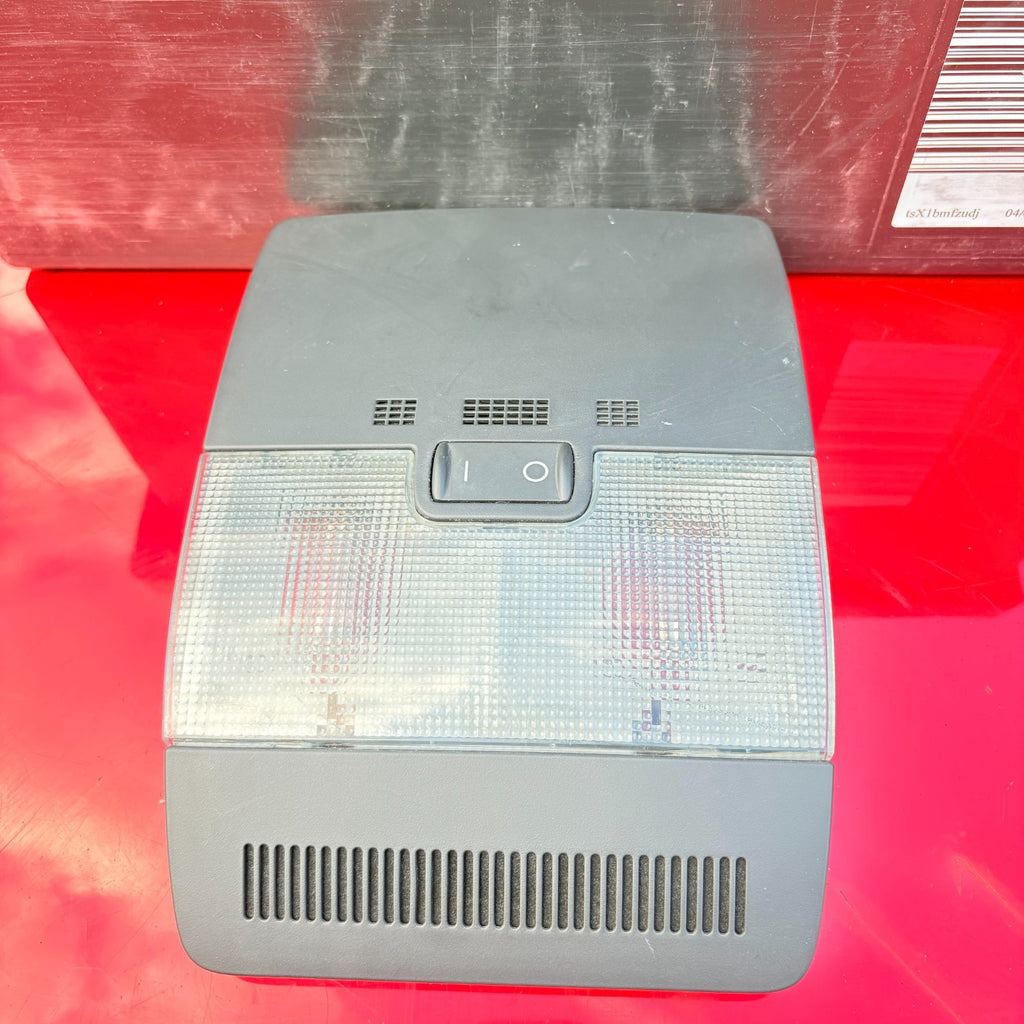 Audi A3 8p Front Interior Roof Courtesy Light Lamp 70103105 MK2 2007 Grey